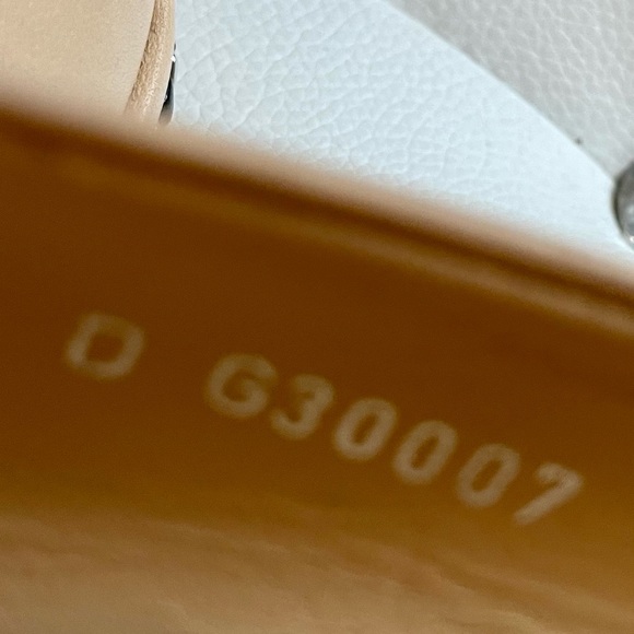 CHANEL Cap Toe Pump - Picture 6 of 12